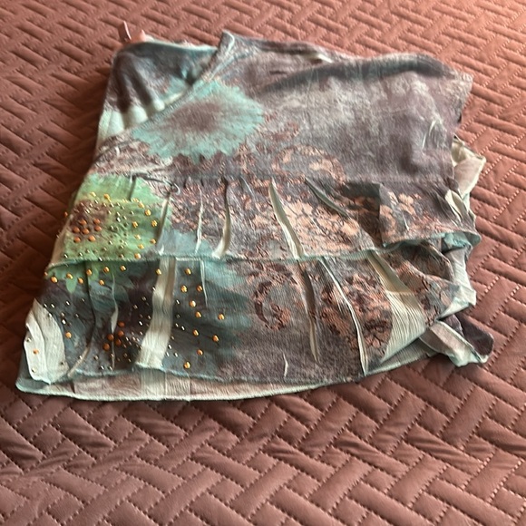 Essentials Multiple color green Tunic - Picture 10 of 10